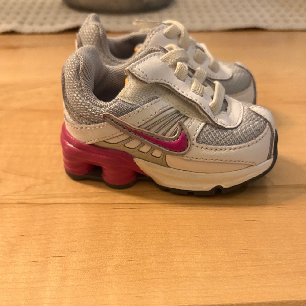 Nike Kids Sneakers - White and Pink